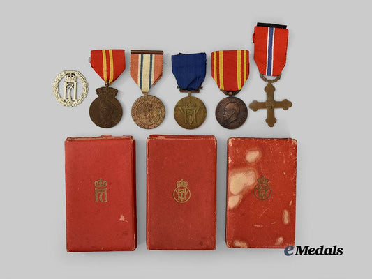 norway,_republic._a_lot_of_six_second_war_norwegian_decorations_e_medals__m0684-35_2