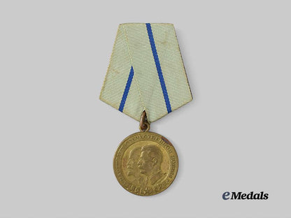 russia,_soviet_union._a_partisan_medal,_i_i_class_e_medals__m0684-38_2