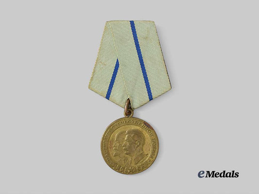 russia,_soviet_union._a_partisan_medal,_i_i_class_e_medals__m0684-38_2