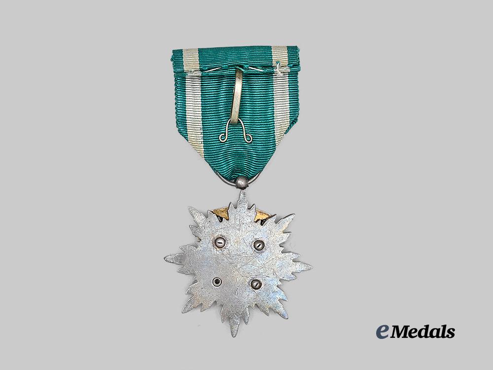 japan,_imperial._an_order_of_the_golden_kite,_v_class_e_medals__m0693-79_6
