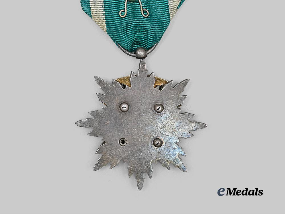 japan,_imperial._an_order_of_the_golden_kite,_v_class_e_medals__m0693-79_7
