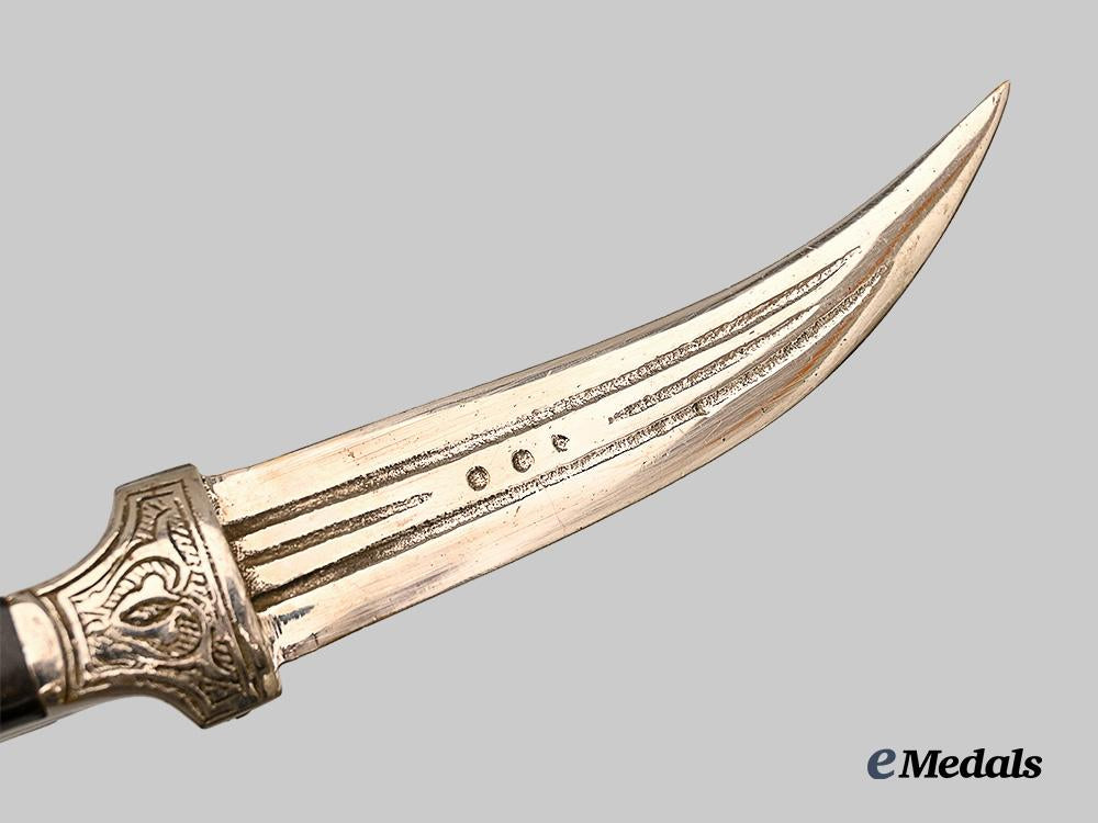 yemen._a_ceremonial_jambiya_dagger_e_medals__m0694-184_7