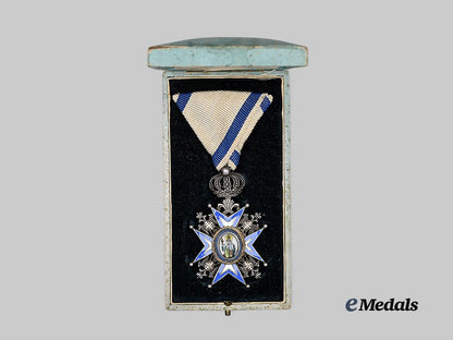 serbia,_kingdom._an_order_of_st._sava,_v_class_with_case,_by_huguenin_freres&_co._e_medals__m0704-109_3
