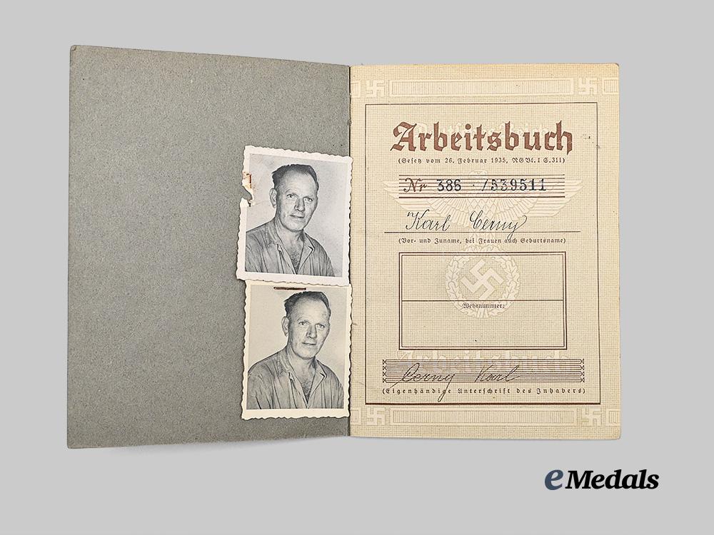 germany,_third_reich._a_mixed_lot_of_arbeitsbücher_to_vienna_region_wartime_workers_e_medals__m0704-95_32