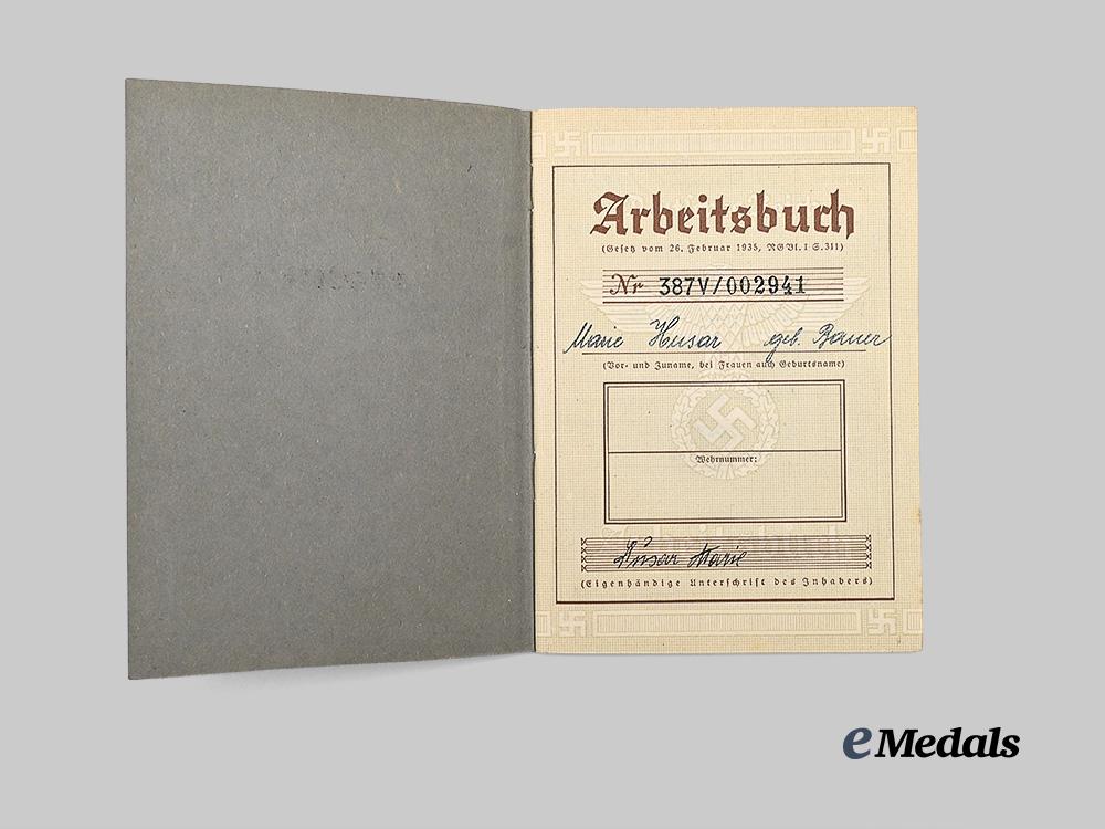 germany,_third_reich._a_mixed_lot_of_arbeitsbücher_to_vienna_region_wartime_workers_e_medals__m0704-96_34