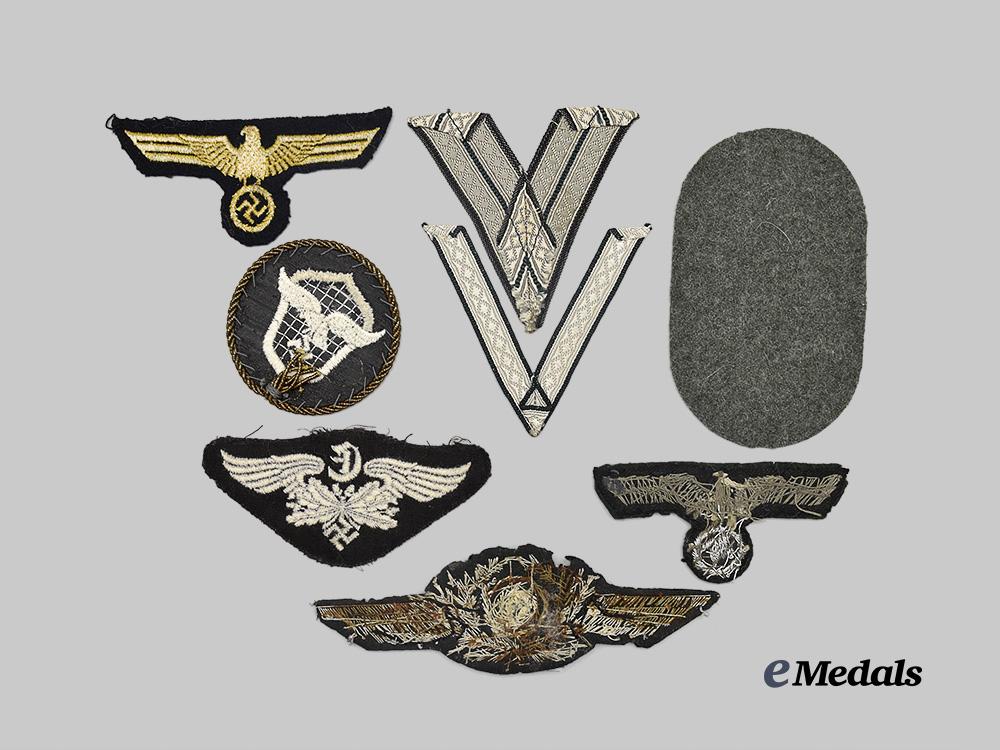 germany,_wehrmacht._a_mixed_lot_of_cloth_insignia,_all_branches_e_medals__m0706-10_3