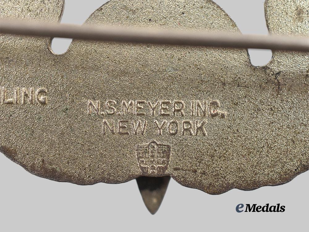 united_states._a_lot_of_seven_reduced_sized_second_war_wings_e_medals__m0706-24_5