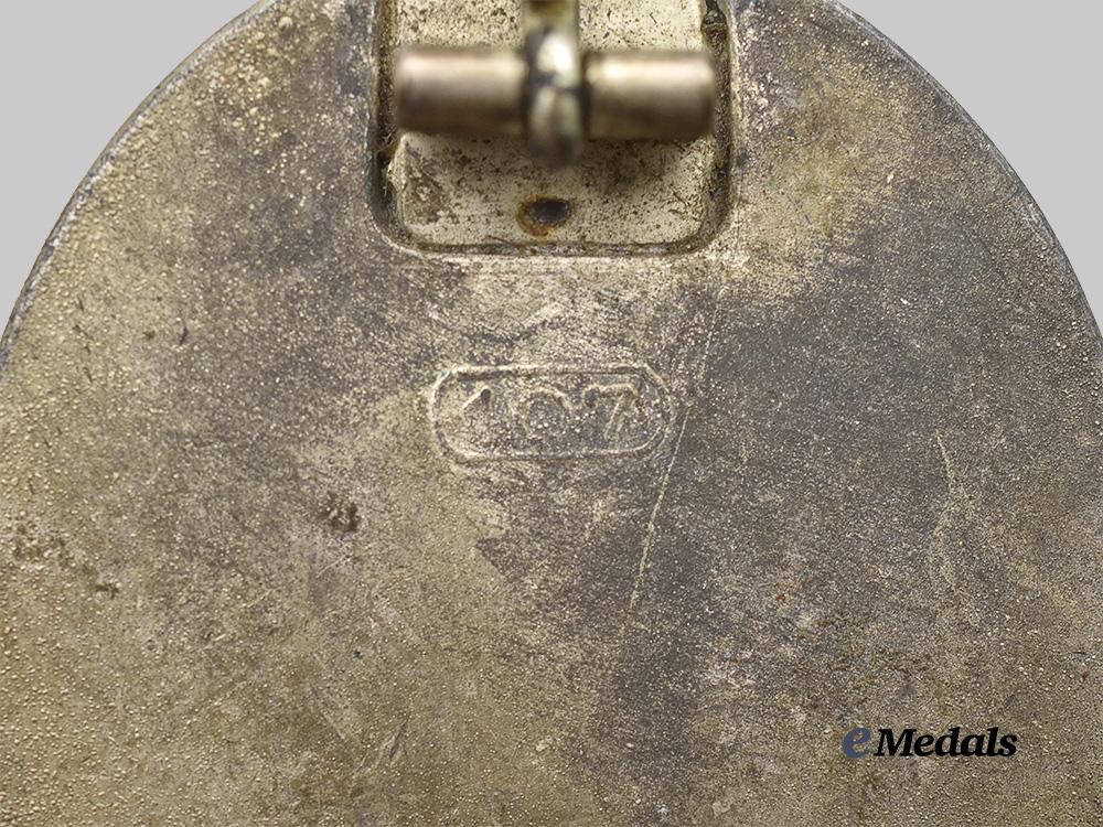 germany,_wehrmacht._a_mixed_lot_of_badges_e_medals__m0706-8_5