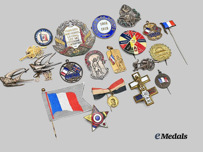 france._a_lot_of21_first_war_patriotic_pins_e_medals__m0708-9_3