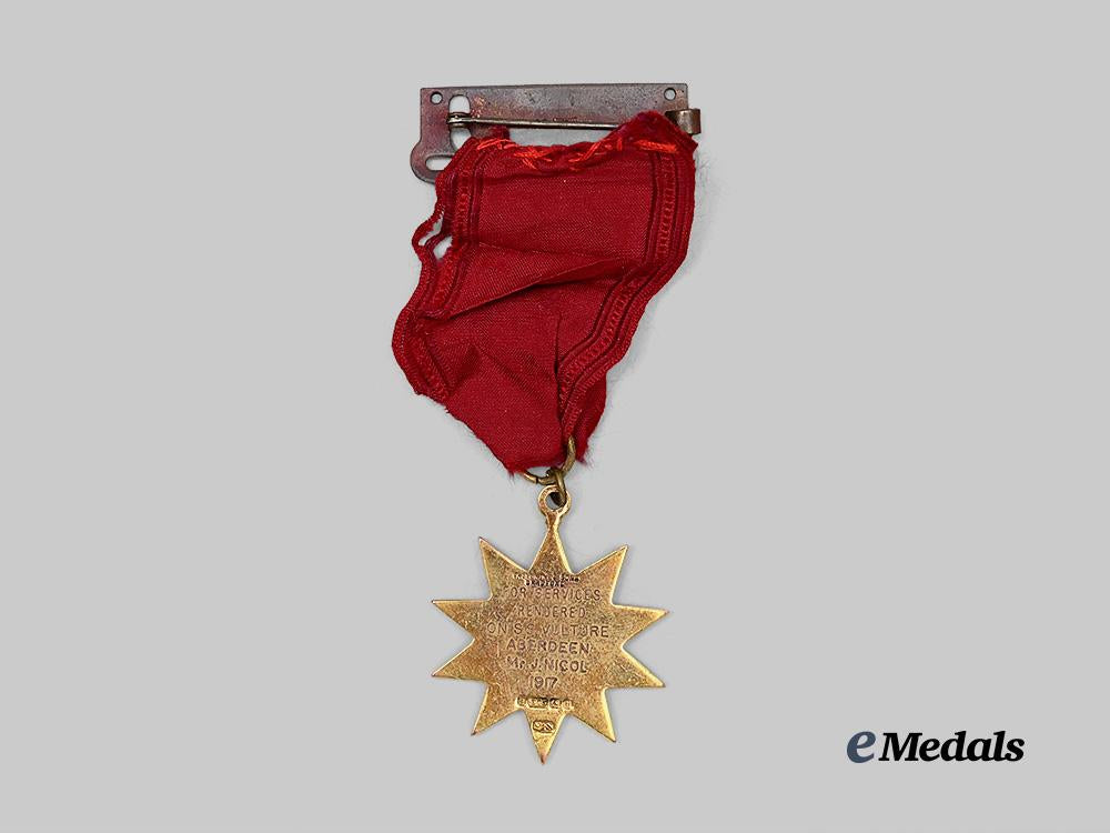 united_kingdom._a1917_for_services_on_the_s._s._vulture_medal_to_j._nicol,_by_fattorini&_sons,_bradford,_in_gold_e_medals__m0711-1_4
