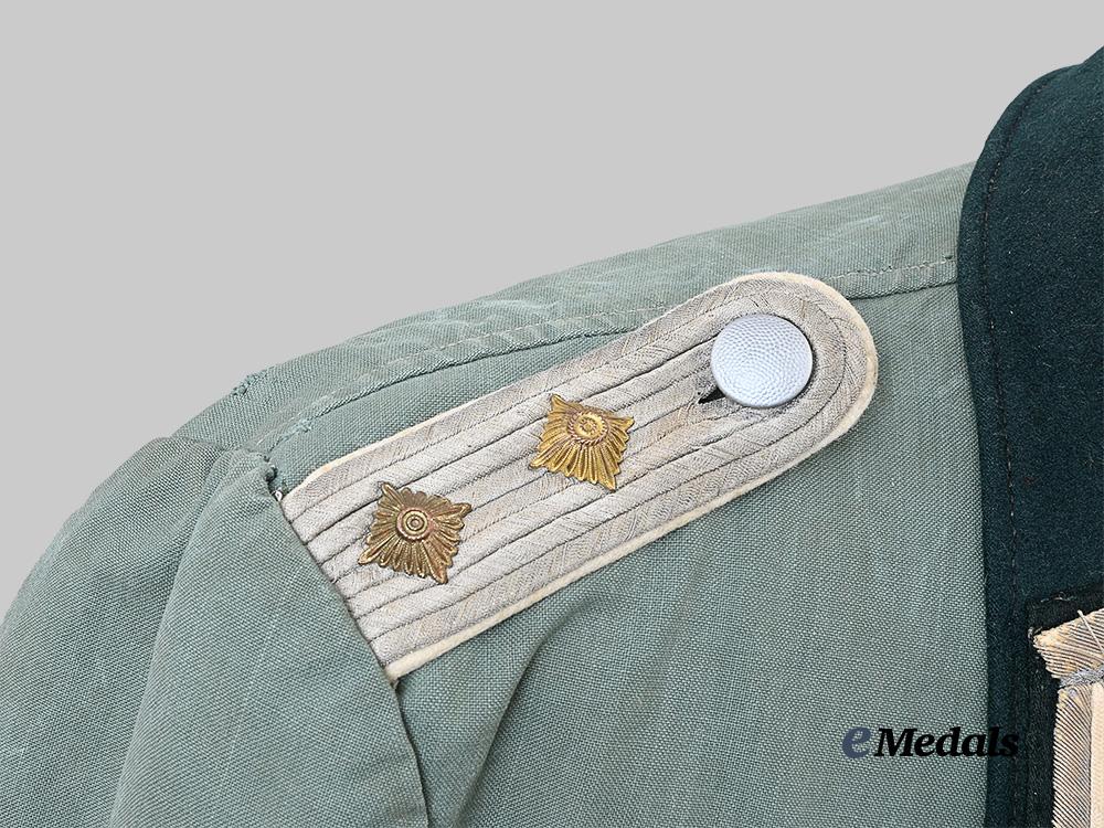germany,_heer._an_infantry_hauptmann_summer_field_tunic_e_medals__m0711-23_12