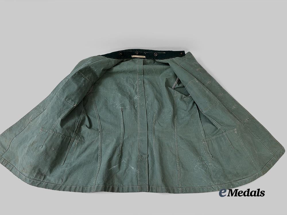 germany,_heer._an_infantry_hauptmann_summer_field_tunic_e_medals__m0711-23_15