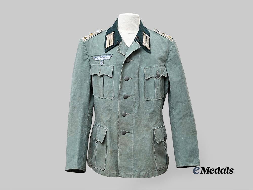 germany,_heer._an_infantry_hauptmann_summer_field_tunic_e_medals__m0711-23_2