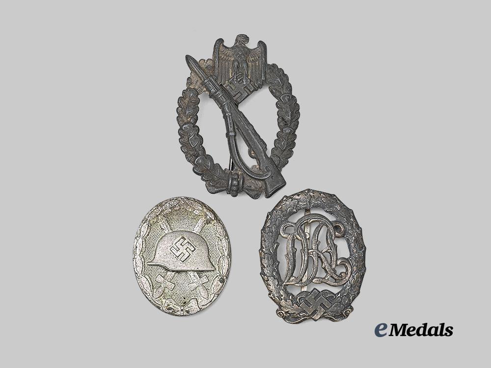 germany,_third_reich._a_mixed_lot_of_badges_for_combat_and_sports_merit_e_medals__m0713-1_2