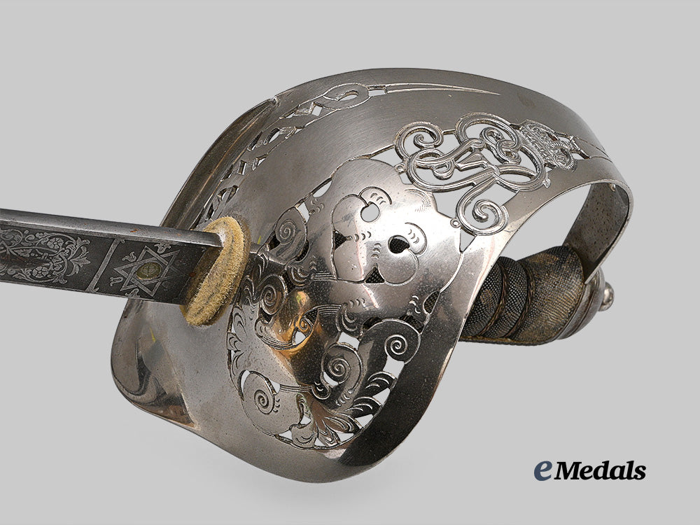 united_kingdom._a_george_v1897_pattern_infantry_officer’s_sword_e_medals__m0714-10_8