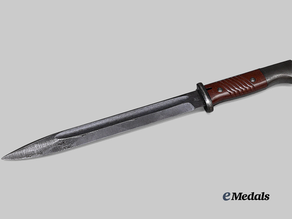 germany,_heer._a_k98_combat_bayonet,_by_carl_eickhorn_e_medals__m0714-17_4
