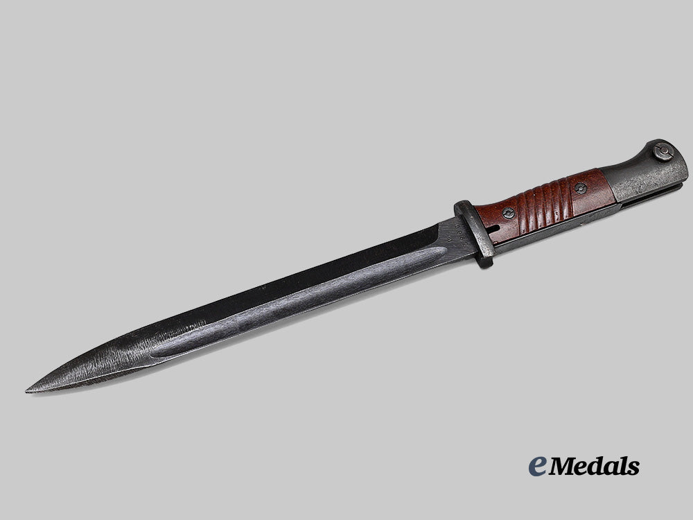 germany,_heer._a_k98_combat_bayonet,_by_carl_eickhorn_e_medals__m0714-17_5