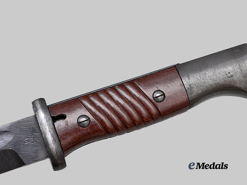 germany,_heer._a_k98_combat_bayonet,_by_carl_eickhorn_e_medals__m0714-17_7