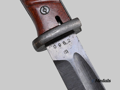 germany,_heer._a_k98_combat_bayonet,_by_carl_eickhorn_e_medals__m0714-17_9