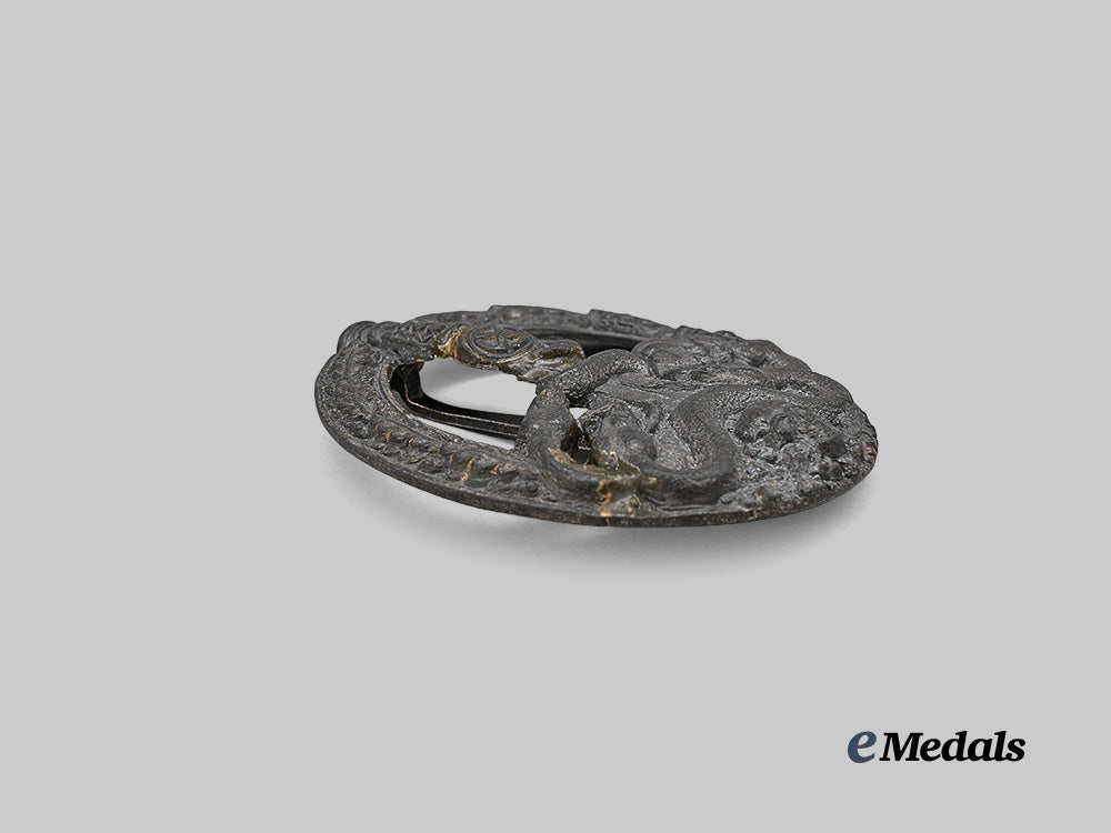 germany,_wehrmacht._a_rare_anti-_partisan_badge_in_silver,_type3_by_c._e._juncker,_with_antonio_scapini_certification_e_medals__m0714-18_5