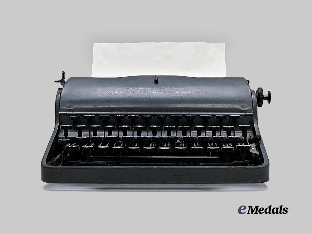 germany,_s_s._an_olympia_robust_typewriter_with_runic_key,_c.1944_e_medals__m0714-5_2
