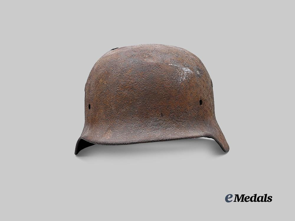 germany,_heer._an_m40_stahlhelm_shell,_relic_condition_e_medals__m0717-14_2