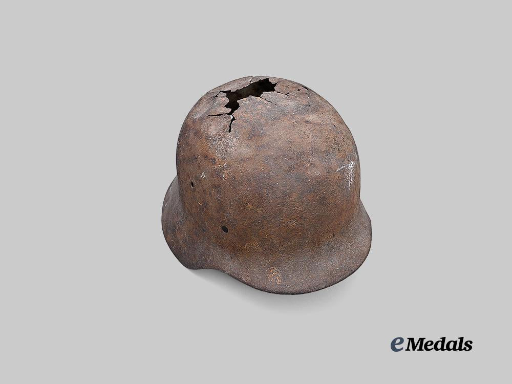 germany,_heer._an_m40_stahlhelm_shell,_relic_condition_e_medals__m0717-14_3