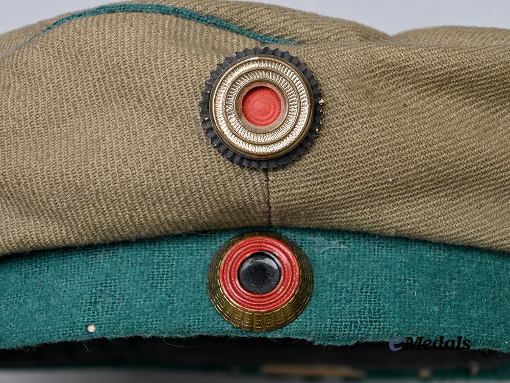 germany,_imperial._an_m1907_krätzchen_for_jäger_personnel,_c.1916_e_medals__m0717-15_4