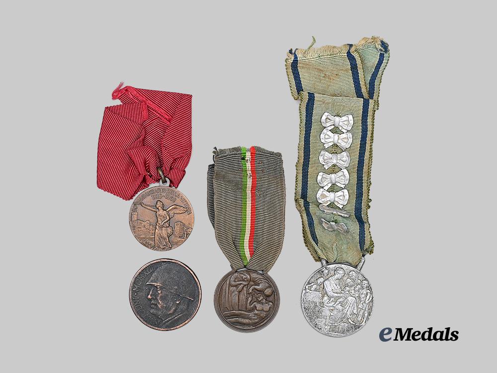 italy,_kingdom._a_lot_of_four_awards&_medals_e_medals__m0717-24_2