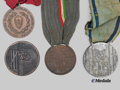 italy,_kingdom._a_lot_of_four_awards&_medals_e_medals__m0717-24_5
