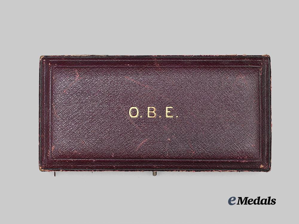 united_kingdom._an_order_of_the_british_empire,(_o._b._e.),_civil_division,1929_e_medals__m0717-26_2