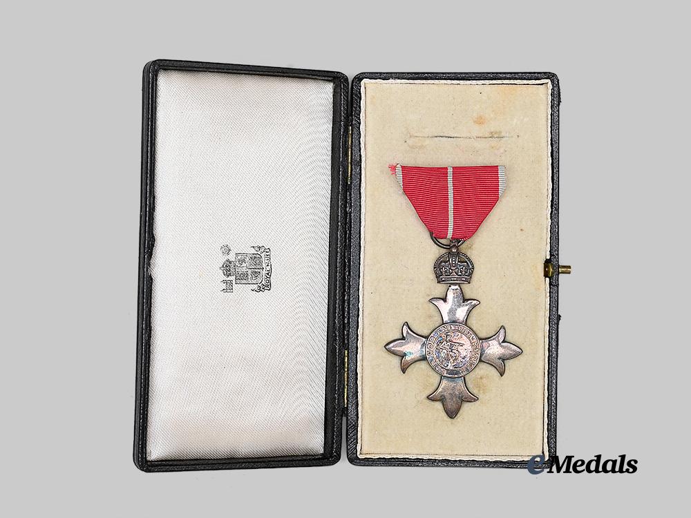 united_kingdom._a_member_of_the_british_empire(_m._b._e.),_military_division,1929_e_medals__m0717-27_4