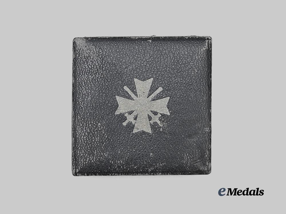 germany,_wehrmacht._a_war_merit_cross_i_class_with_swords_and_case,_by_wilhelm_deumer_e_medals__m0717-2_2