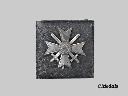 germany,_wehrmacht._a_war_merit_cross_i_class_with_swords_and_case,_by_wilhelm_deumer_e_medals__m0717-2_4