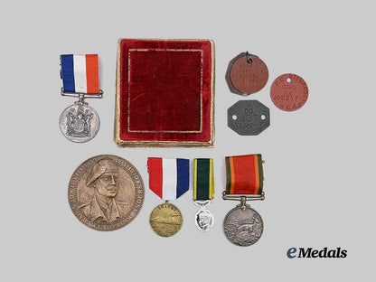 united_kingdom._a_lot_of_medals&_identity_discs_e_medals__m0717-37_2