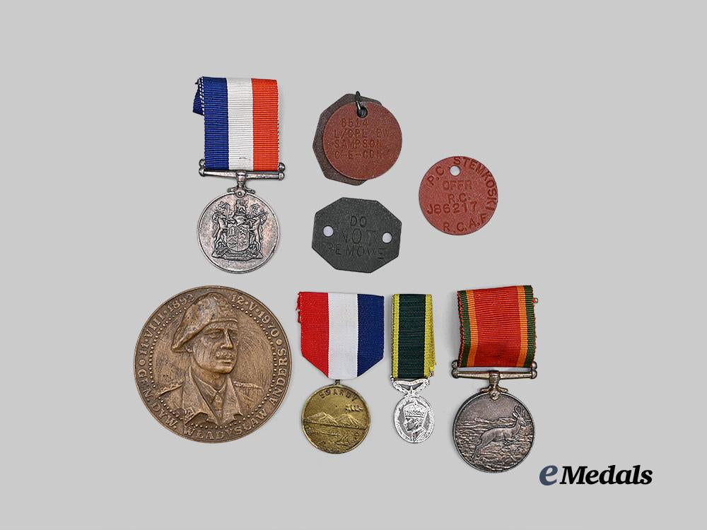 united_kingdom._a_lot_of_medals&_identity_discs_e_medals__m0717-37_4