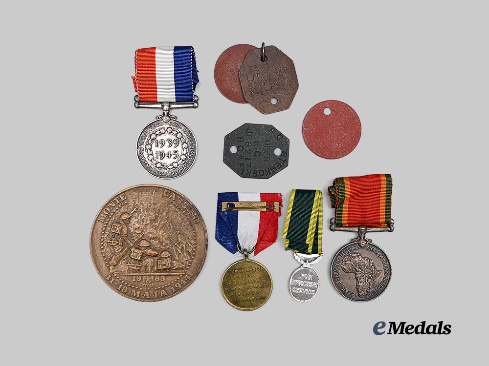 united_kingdom._a_lot_of_medals&_identity_discs_e_medals__m0717-37_5