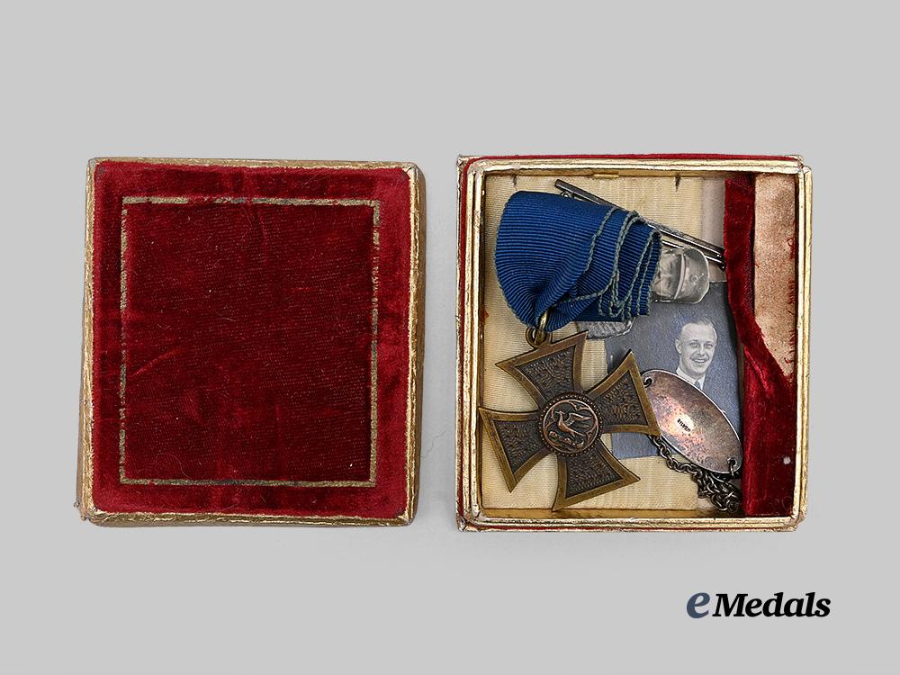 united_kingdom._a_lot_of_medals&_identity_discs_e_medals__m0717-37_6