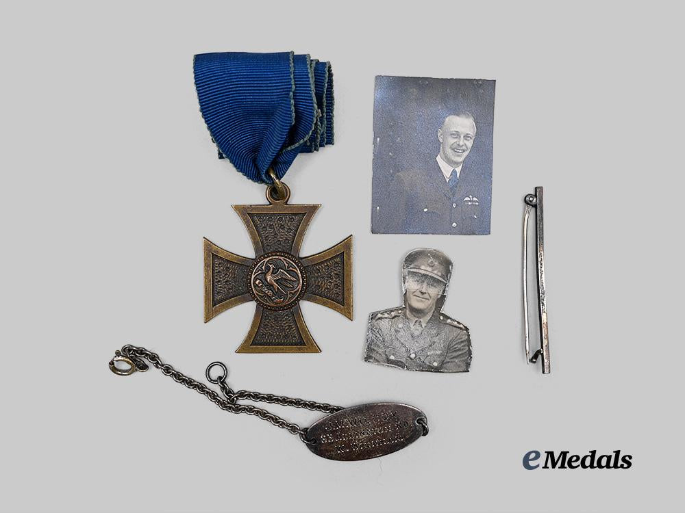 united_kingdom._a_lot_of_medals&_identity_discs_e_medals__m0717-37_7