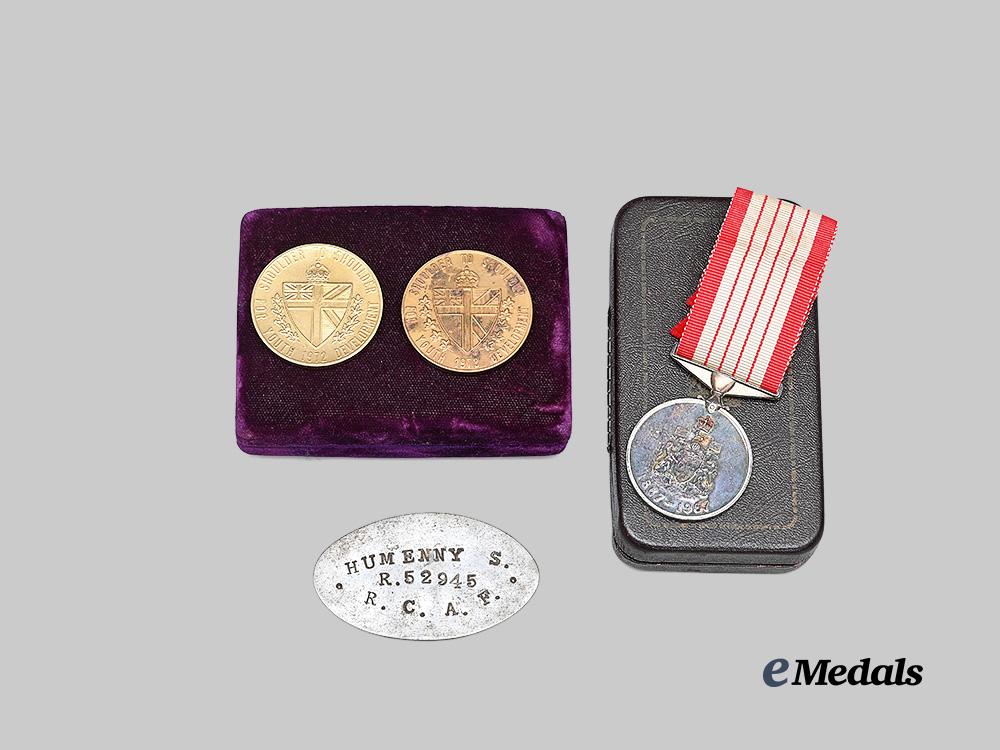 canada,_commonwealth._a_lot_of_awards&_an_r_c_a_f_i_d_e_medals__m0717-39_4