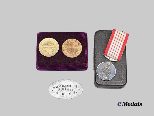 canada,_commonwealth._a_lot_of_awards&_an_r_c_a_f_i_d_e_medals__m0717-39_4