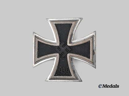 germany,_wehrmacht._a1939_iron_cross_i_class,_b-_core_variant_with_case,_by_klein&_quenzer_e_medals__m0717-5_6