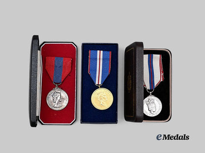 canada,_commonwealth._three_commemorative_awards_e_medals__m0717-60_3