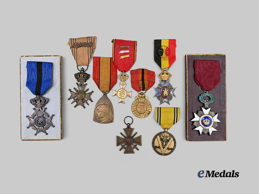 belgium,_kingdom._a_lot_of_orders,_medals&_decorations_e_medals__m0717-69_4
