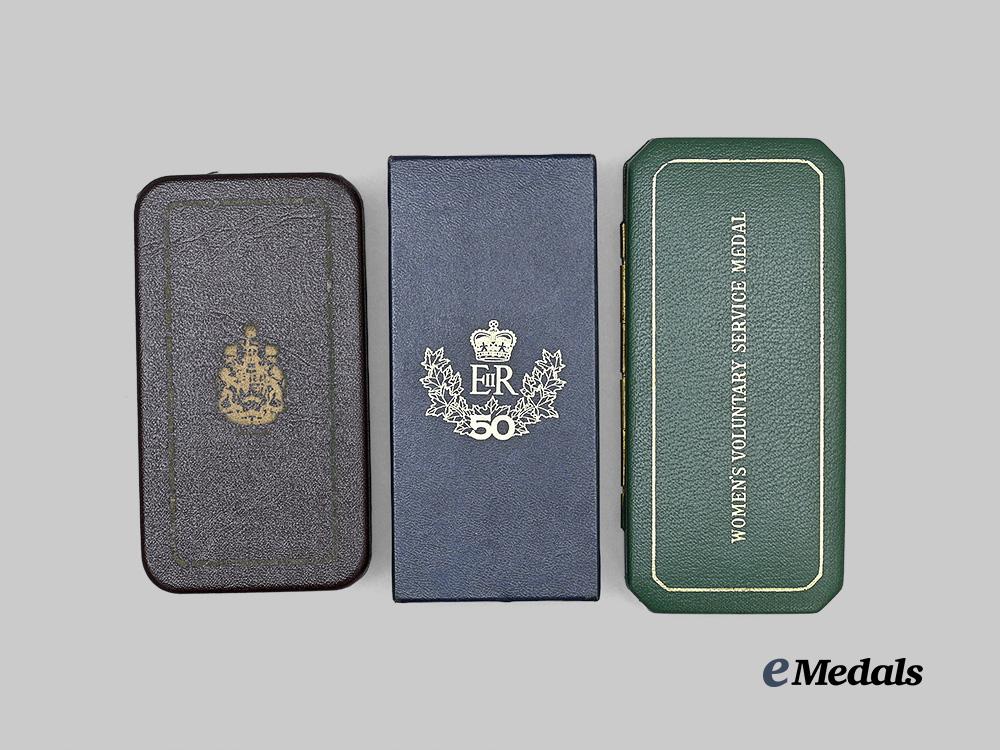 canada,_commonwealth._three_commemorative_medals_e_medals__m0717-75_2