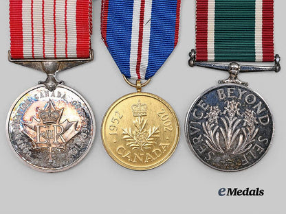 canada,_commonwealth._three_commemorative_medals_e_medals__m0717-75_9