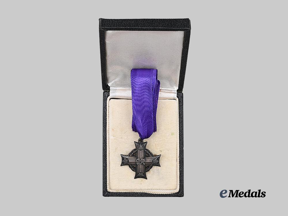 canada,_commonwealth._a_memorial_cross_to_p/_o_edwin_myles1943_e_medals__m0717-78_3
