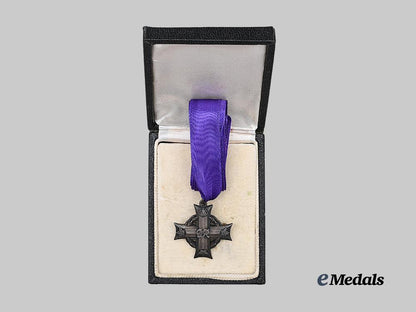 canada,_commonwealth._a_memorial_cross_to_p/_o_edwin_myles1943_e_medals__m0717-78_3