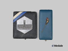 Germany, Weimar Republic. A Pair of Cased Decorations and Insignia