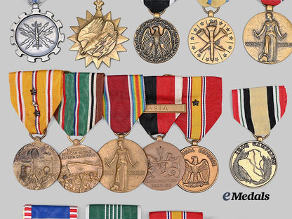 united_states._a_lot_of_service_medals&_awards_e_medals__m0717-85_6